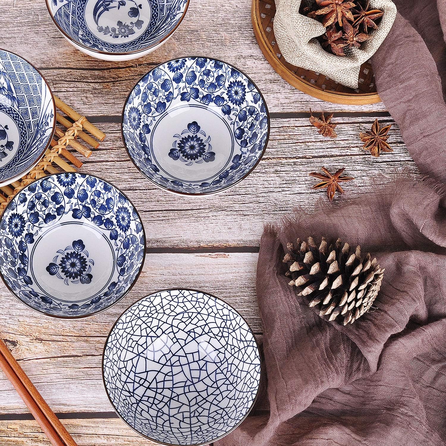 Set of 4 Japanese Style Ceramic Rice Bowl with Gift Box,Blue and White Pattern Bowls Set,Underglazed Dinnerware, for Dessert Snack Cereal Soup Portion Control Bowl